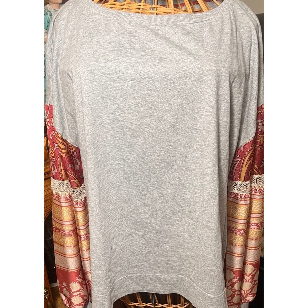 Tiny-Anthropologie Wmn Gray w/ MultiColor Satin & Lace Sleeves EUC XL